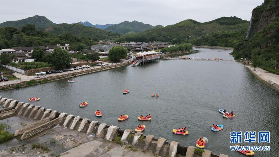 （新華全媒頭條·走向我們的小康生活·圖文互動）（3）長城腳下，小康村串成“珍珠鏈”